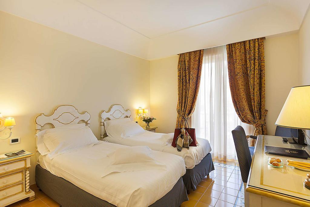Excelsior Belvedere Hotel & Spa Ischia Room photo